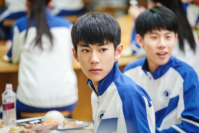 开云体育入口-《新星登场！盘点2025年最具潜力的电竞新人》的简单介绍