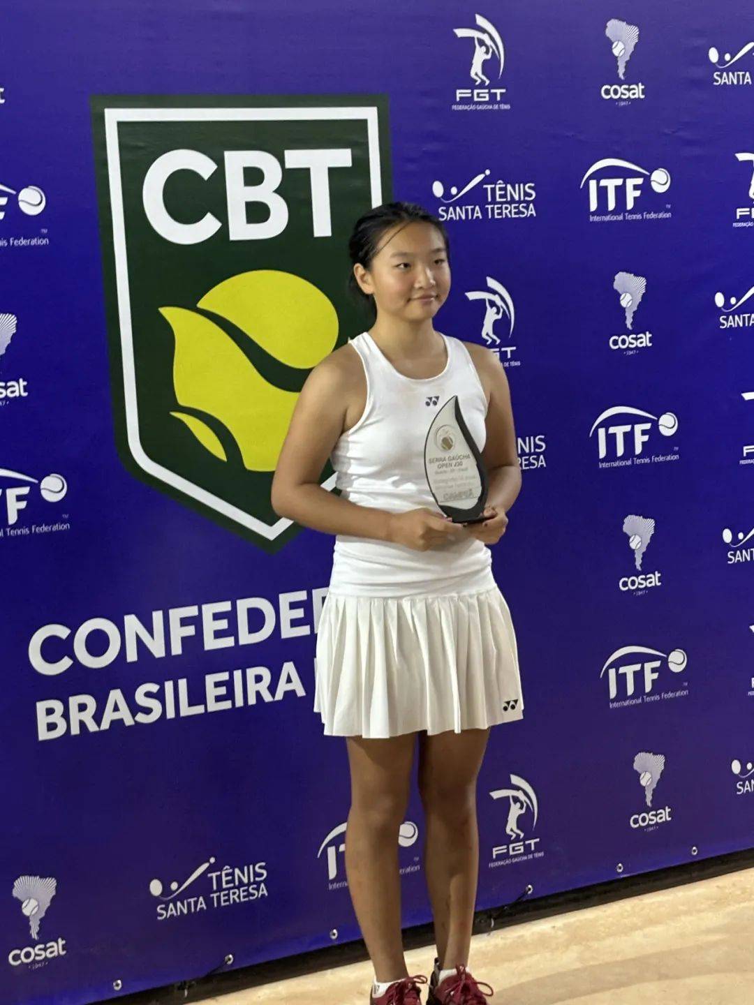 开云体育-包含网坛女王新生代：18岁天才少女横扫赛场的词条