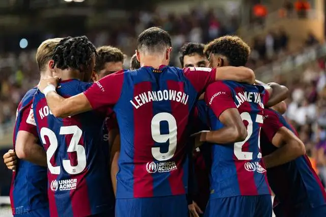 -最喜欢边路推进的球队是？