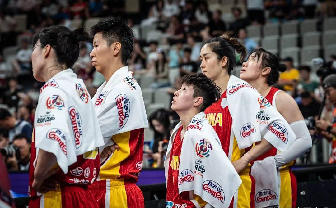 开云体育官网-电竞传奇：32岁老将夺冠，泪洒赛场