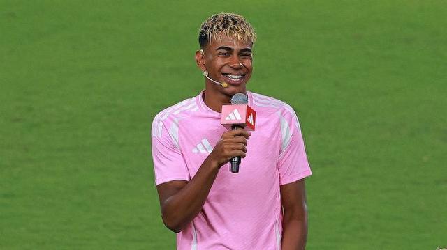 足球世界的 足球世界的