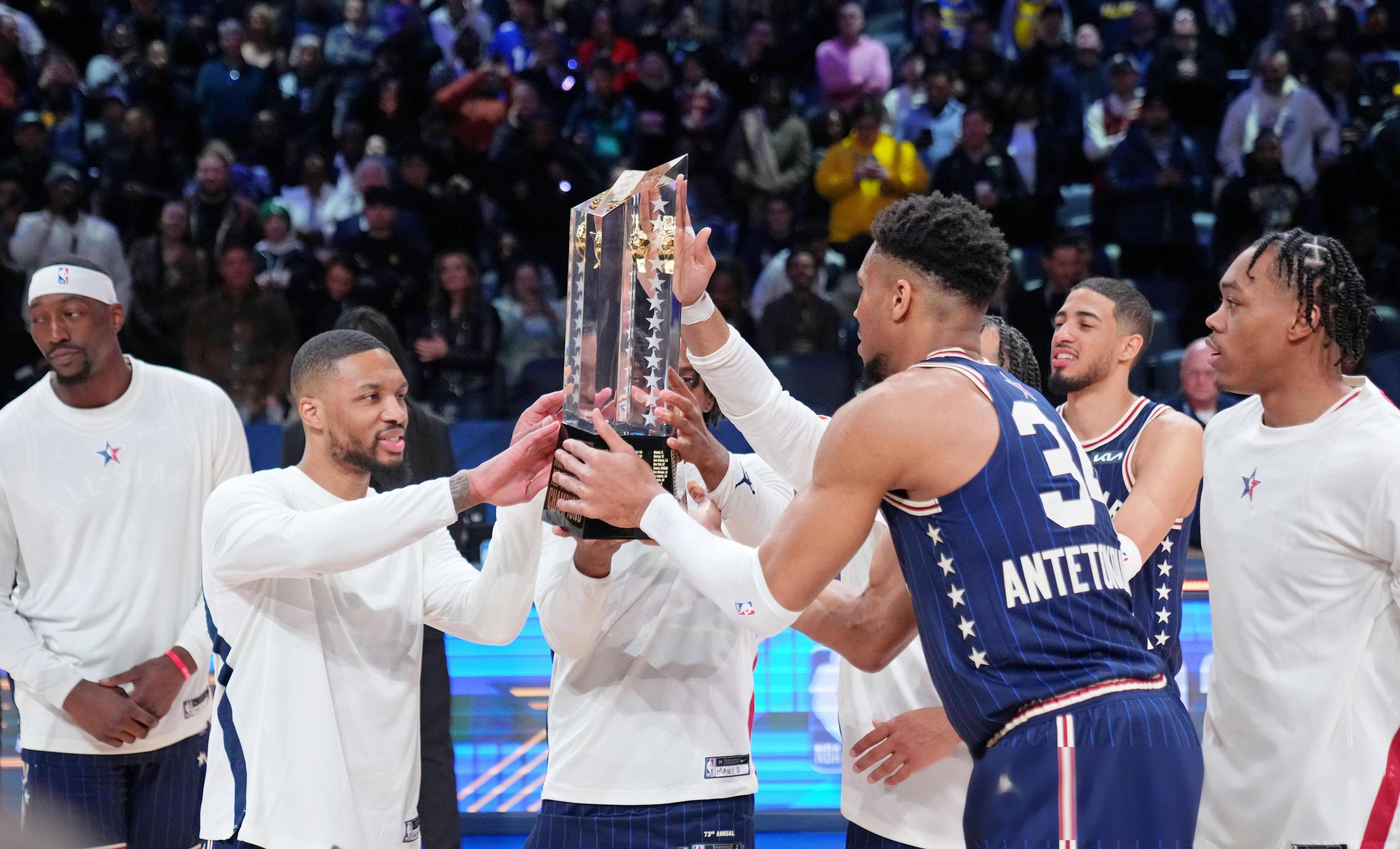 “NBA全明星赛的盛况,文化与竞技的结合!” “NBA全明星赛的盛况,文化与竞技的结合!”