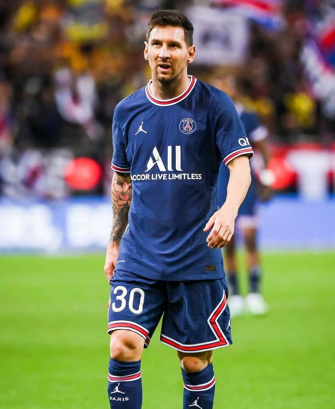 梅西走后,巴黎战术体系重建中 梅西走后,巴黎战术体系重建中