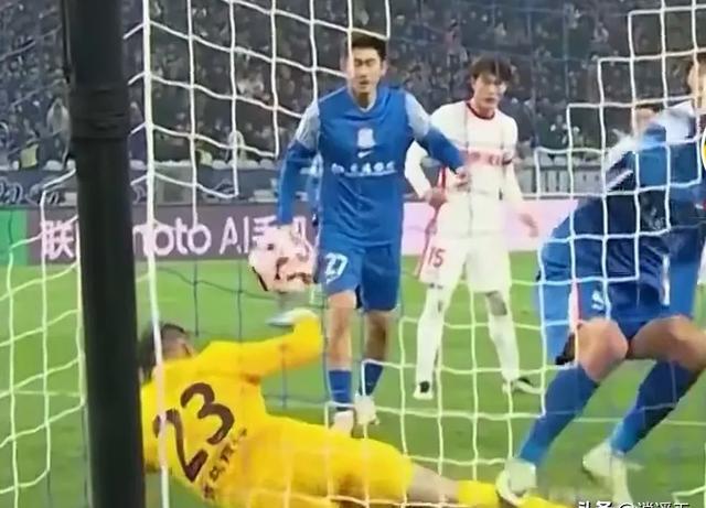 开云体育在线登录-中超门将扑救集锦：低估了国产门将？