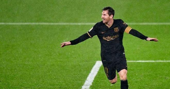 包含西甲裁判判罚争议汇总的词条