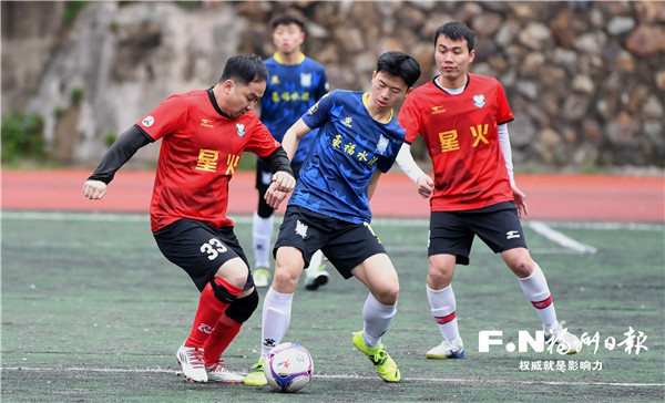 开云体育网站-巧合：双胞胎兄弟同场竞技分获冠亚军的简单介绍